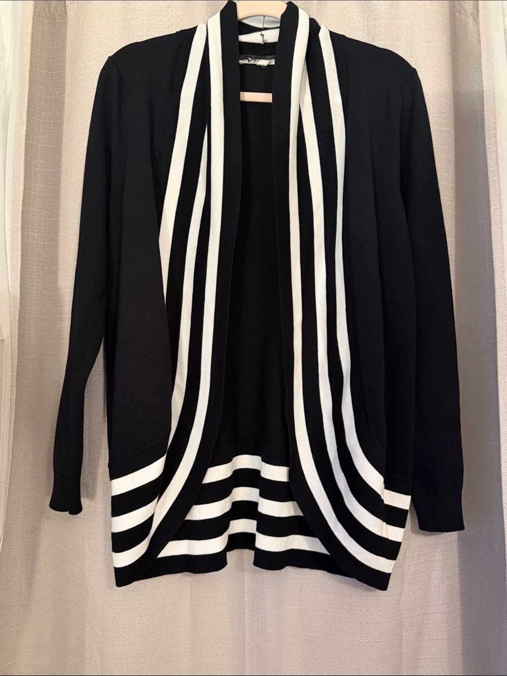 Source Unknown Black and White Striped Open-Front Cardigan